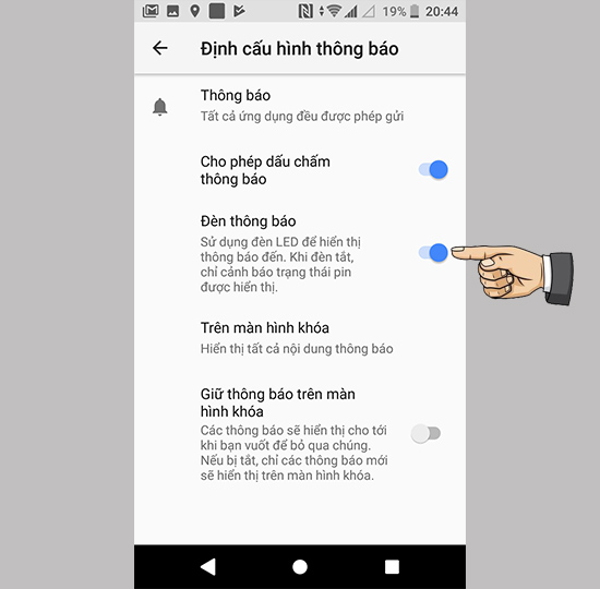 Bật đèn LED thông báo